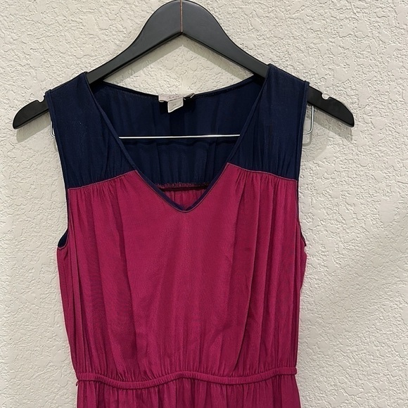 Loft Dress in Maroon and Navy in Size XS - Picture 2 of 9